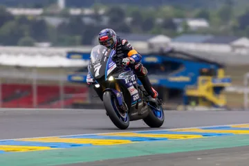 FORMULA EWC / PLAQUE À FOND NOIR